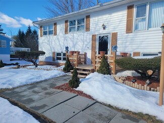 11 Edward Dr, Loch Sheldrake, NY 12759