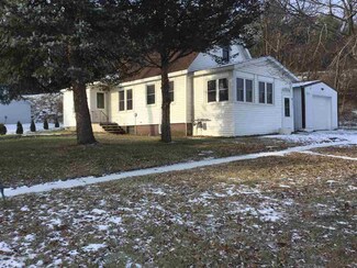 134 Oakdale Rd, Camp Douglas, WI 54618