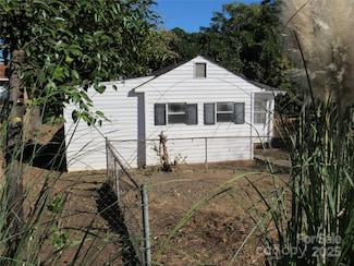 709 A St, Bessemer City, NC 28016