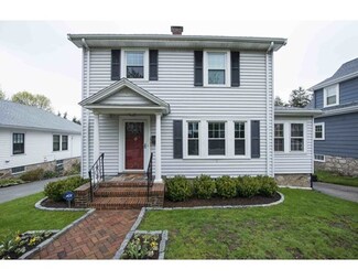 294 Stratford St, West Roxbury, MA 02132