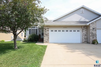 3204 S Moonflower Ave, Sioux Falls, SD 57110