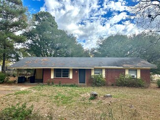 153 Weathersby Dr, Magnolia, MS 39652