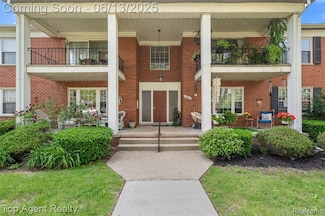 27557 W Echo Valley Unit I, 153, Farmington Hills, MI 48334