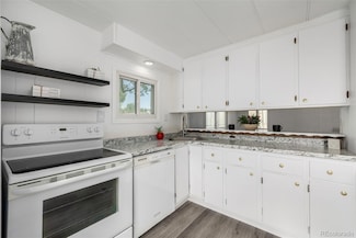 8201 S Santa fe Dr Unit 15, Littleton, CO 80120