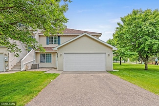 4923 Grenwich Place N, Saint Paul, MN 55128