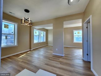 1039 Payne Ave, Saint Paul, MN 55130