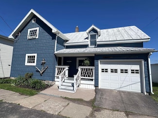 153 St Lawrence Ave, Waddington, NY 13694