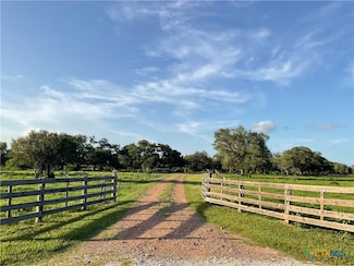 2826 Cattle Guard Rd, Cuero, TX 77954