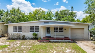 944 Essex Rd, Daytona Beach, FL 32117