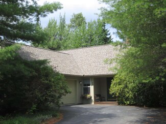 28 Fenwood Dr, New London, NH 03257