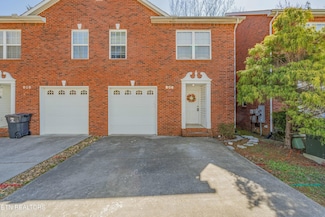 806 Blue Spruce Way, Knoxville, TN 37912