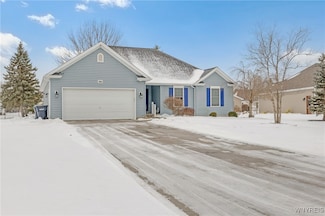 390 Havenwood Ln, Grand Island, NY 14072