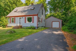 10 Prince St, Cumberland Center, ME 04021
