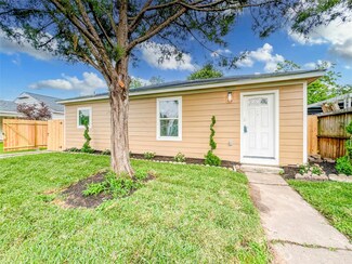 8164 Milredge St, Houston, TX 77017