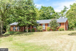 16679 Woodgrove Rd, Round Hill, VA 20141