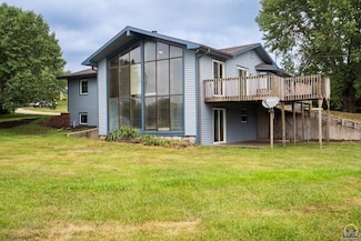 596 E 1732nd Rd, Baldwin City, KS 66006
