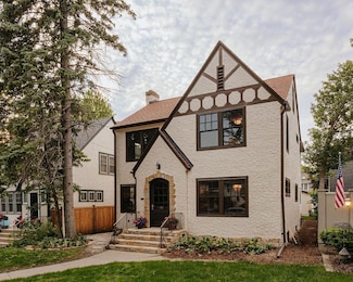 2137 Wellesley Ave, Saint Paul, MN 55105