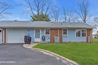 1237A Hamilton Ct, Lakewood, NJ 08701