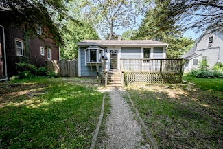 3006 Edina Blvd, Zion, IL 60099