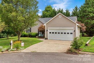 28 Sand Pebble Ct, Fletcher, NC 28732