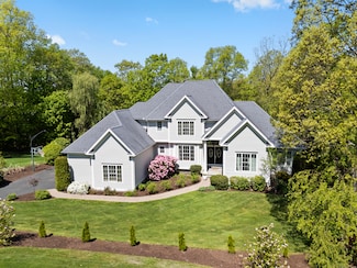 35 Bart Dr, Collinsville, CT 06019