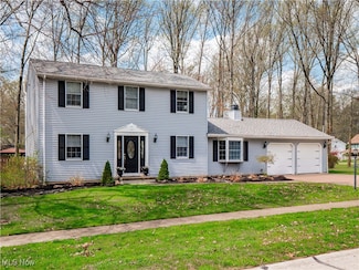 140 Fredericksburg Dr, Avon Lake, OH 44012