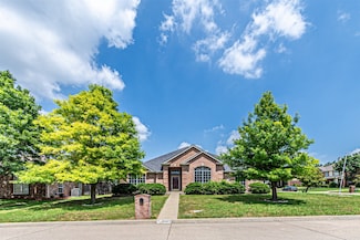 2900 Saint Vincent Dr, Mansfield, TX 76063