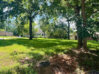 503 E Baker St, Jefferson, TX 75657