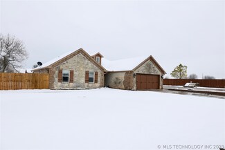 2254 Yankee Dr, Sulphur, OK 73086