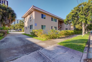 212 Phoenetia Ave Unit 2, Coral Gables, FL 33134