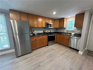 20 Barba Le Ln, Lake Ozark, MO 65049