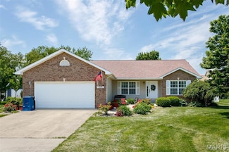 12690 Iberg Rd, Highland, IL 62249