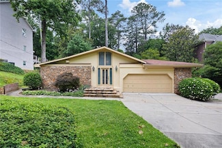 3272 Pinestream Rd NW, Atlanta, GA 30327