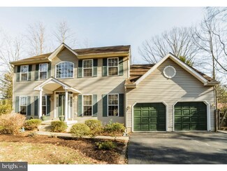 51 Woodland Dr, Doylestown, PA 18901