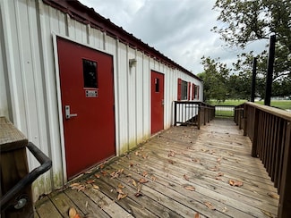 817 N Walnut St, Wharton, TX 77488
