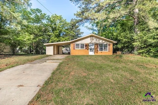 211 Utah Ave, Warner Robins, GA 31093