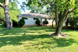 22420 Mastick Rd, Cleveland, OH 44126