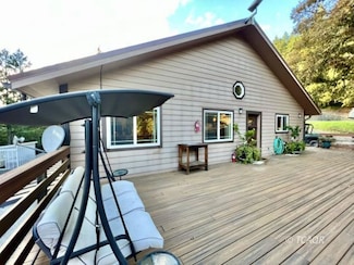5985 Zenia Bluff Rd, Zenia, CA 95595