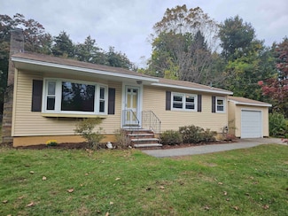 6 Glen Denin Dr, Salem, NH 03079