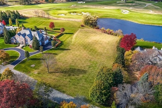 470 Stablewood Ln, Lake Forest, IL 60045