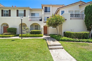 811 Larkridge, Irvine, CA 92618