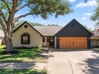 10 Janthina St, Bay City, TX 77414