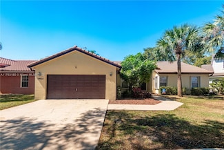 19922 NW 88th Ave, Hialeah, FL 33018