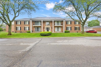 29606 Middlebelt Rd Unit 97, Farmington Hills, MI 48334
