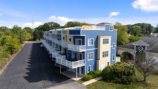 25 Diamond Point Ln Unit 13, New Buffalo, MI 49117