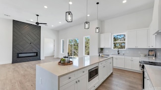 235 Gallagher Dr, Canyon Lake, TX 78133