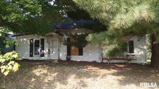 308 N 2nd St, Belle Rive, IL 62810