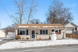 127 Thornton Ave, Lowell, MA 01852