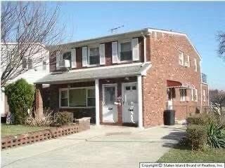 836 Richmond Rd, Staten Island, NY 10304