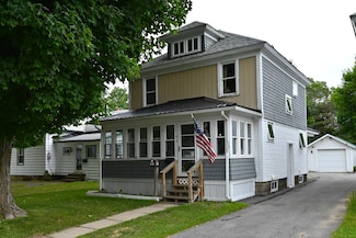 47 Edward St, Malone, NY 12953